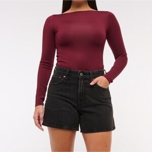 A&F Curve Love High Rise Dad Short